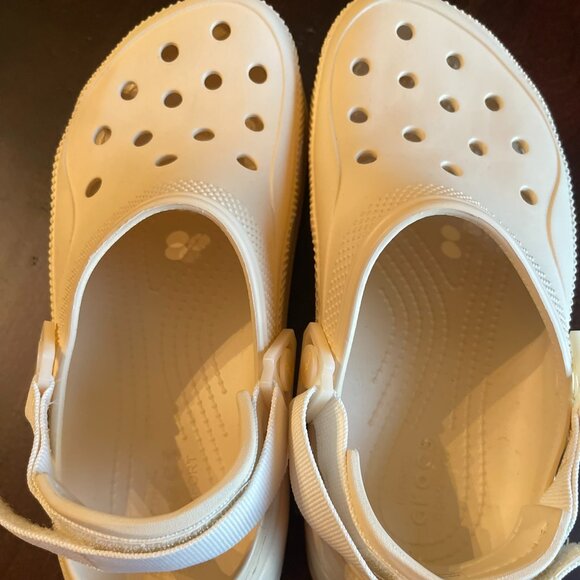 Crocs Xscape Hiker Clog Vanilla Or Bone Color Slip On Shoe Men's 6 Women's 8 - Picture 4 of 7